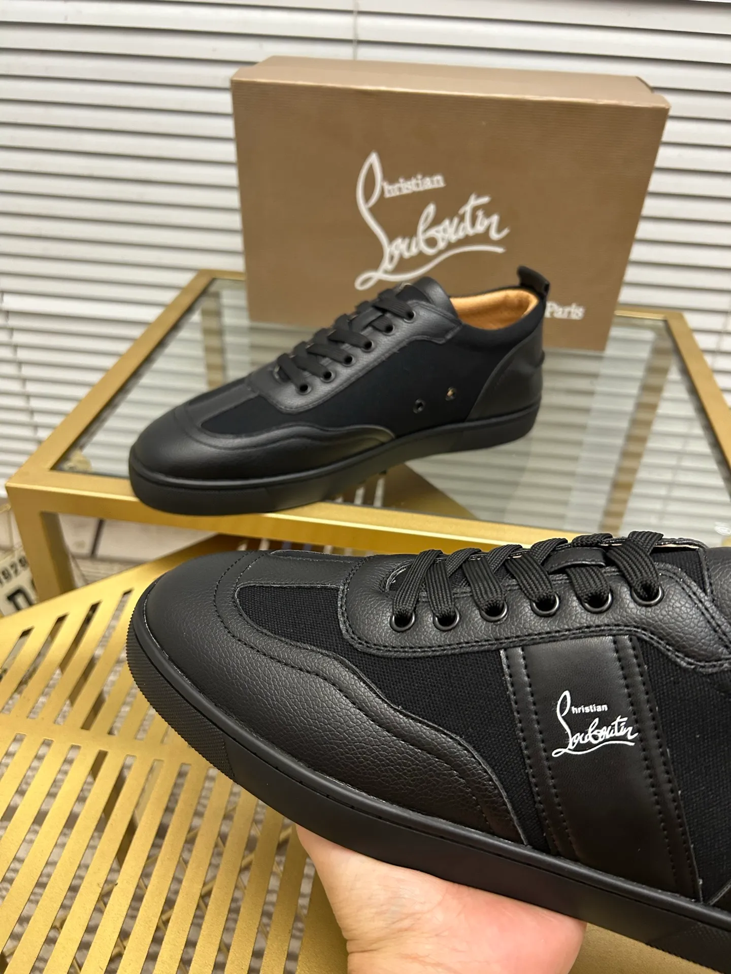(Customized model) Ex-factory price is 520. christian louboutin (CL red sole shoes) counter series, casual sneakers for couples 📢 📢 📢 Exclusive hot style release 🎈🎈💪 Movable latex feet 👻 Finished outsole line [Proud] 😝Female 35-40# Male 38#-46, global supply😝 [Top version]: Original imported genuine leather upper, top original leather lining, original molded TPU outsole, original 1:1 detail processing, original shoe last,